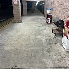 Outstanding-Storefront-Maintenance-Wash 6