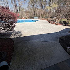 Top-Quality-Pool-Deck-Cleaning 2