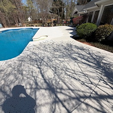 Top-Quality-Pool-Deck-Cleaning 7