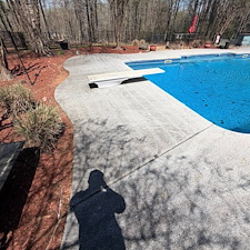 Top-Quality-Pool-Deck-Cleaning 8